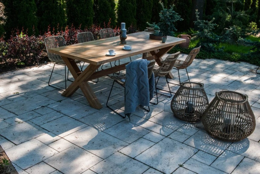 Stół tarasowy – najlepsze modele do Twojego ogrodu